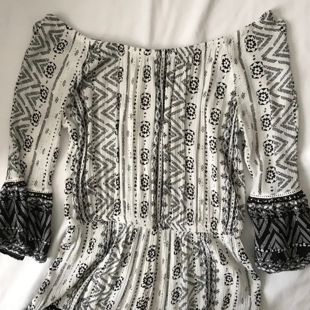 Mudd Off-the-Shoulder Romper Juniors Size XS